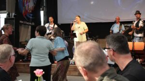 Hit Wave på scenen på Saltlageret i Haderslev.