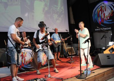 Hit Wave på scenen på Saltlageret i Haderslev.